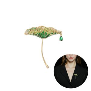 Hoogwaardige broche vrouw luxe ontwerper lotus blad groen zirkoon hanger fijne jas jurk pin pin kleding accessoires cadeau feestje