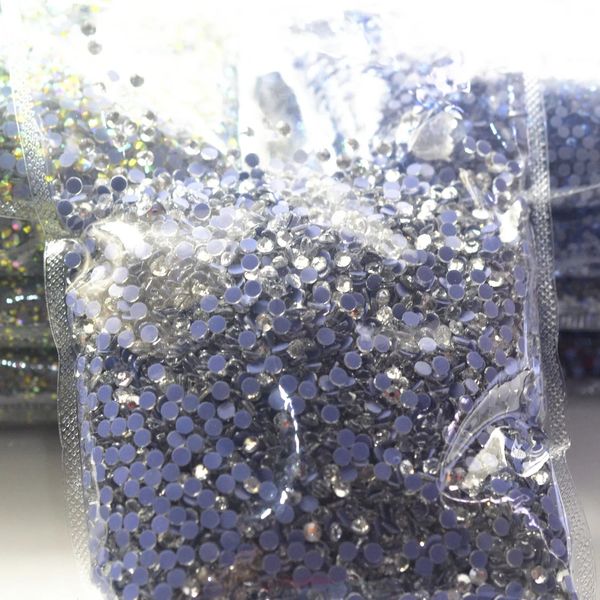 Fix de paillettes en vrac de haute qualité Crystals de strass de ferme diamant pour les charmes de ongles Vestidos en gros SS6 à SS20 240426