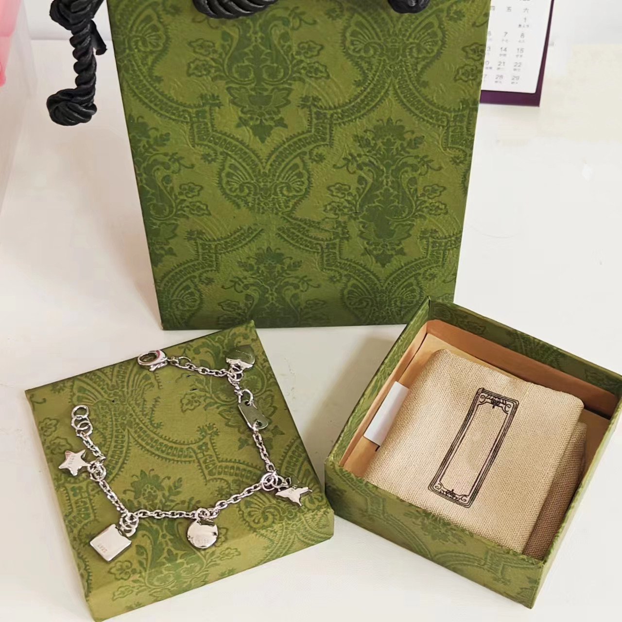 Nuevo diseñador Charm Bracelet Chain S925 Silver Plated Star Gift Butterfly Pulseras Cadenas superiores Suministro de joyería de moda