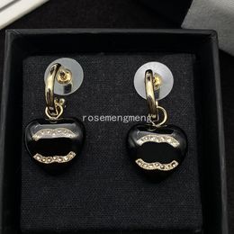 Hoge kwaliteit charme diamant brief oorbellen ontwerper studs vrouwen oorbellen koper 925 zilveren oorbel parel oorbel huwelijksfeest geschenken sieraden accessoire
