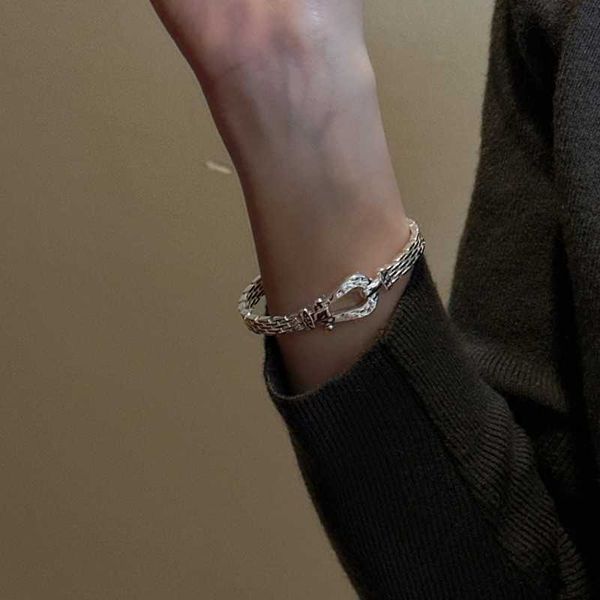 Diseñador de brazalete clásico de alta calidad Jewely Texture Watch Band Bracelet for Women S925 Pure Silver personalizada y de moda con sentido avanzado