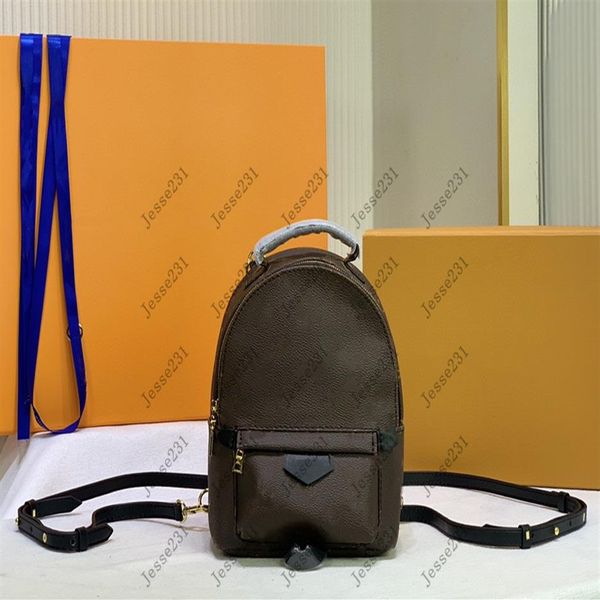 Sacs de créateurs classiques de haute qualité en cuir Mini taille sacs d'école femmes et enfants sac à dos ressorts dame voyage sac en plein air 4colo351M