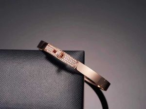 Bracelet Classic Hmers Classic Bracelet Designer joyeuse LETTRE DE FAMILLE Half Diamond Bracelet Templage d'or 18K Rose Lumière Luxur