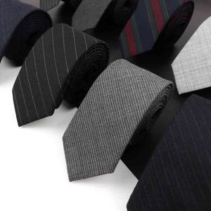 Alta calidad Color clásico Negro Gris Flaco 100% Lana Corbata Hombres Corbata para reunión de negocios Camisa de moda Accesorios de vestir Y1229