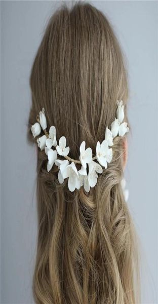 Peine de pelo nupcial de flor de arcilla de alta calidad, peine de pelo hecho a mano con diamantes de imitación, tocado de boda, fiesta de graduación, joyería para el cabello, novias Y2004096410582