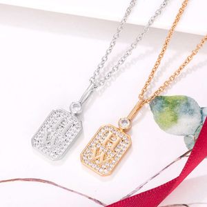 Hoogwaardige kleurenparfumfles vol diamanten halsketting, nieuwe modieuze hanger gemaakt van 18K goud
