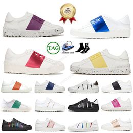 Hoge kwaliteit donkerblauwe kledingschoenen canvas voor een verandering klassieke mannen dames open sneaker zwart wit roze zilver rood gele klinknagels Italië dames spikes trainers