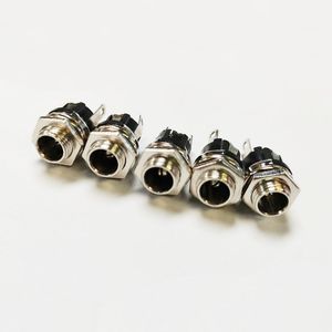 Adaptadores, DC 5.5x2.5mm Toma de corriente Conector de montaje en panel hembra / 30PCS