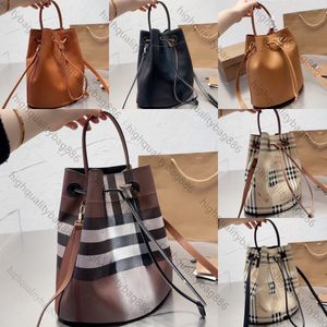 Hoogwaardige designer tas vrouw emmertas mode handtas verstelbaar en verwijderbare schouderband trek het touw open en sluit tartan polyurethaan crossbody tas