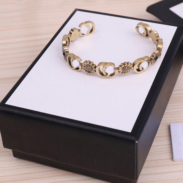 Haute Qualité Designer Laiton Ouvert Bracelets Chaîne Cristal De Luxe Marque Lettre Daisy Cuivre Bracelet Hommes Femmes Bracelet Bracelet Lien Bijoux Cadeaux Avec Joint En Acier