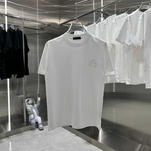 Vêtements de créateurs de haute qualité correctement Croix T-shirt à manches à manches courtes en tissu à motifs brûlés au laser Croix