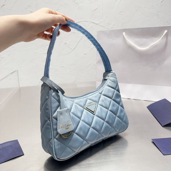 Sac Hobo de haute qualité réditionner le sac à main en nylon sac à main sac de luxe sac de luxe en cuir amovible clés de clés de porte-bagages de concepteur de portefeuille