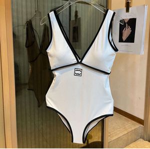 Haute qualité Designer dames été plage sous-vêtement bikini maillots de bain femmes maillot de bain sexy maillots de bain une pièce CHD68987