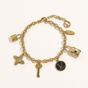 Bracelet de luxe Designer de haute qualité Bracelet tendance de la mode Bracelet pendentif fleur