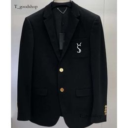 Hoge kwaliteit Designer Men passen Witletter Borduurwerk Zwart Business Luxury Mens Blazer Jacket {Categorie} 125