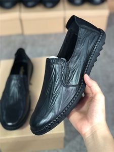 Hoge kwaliteit ontwerper heren jurk schoenen luxe loafers rijden echt lederen Italiaanse slip op zwarte casual schoen ademend met doos 056