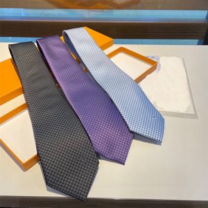 Designer de haute qualité Cravate avec boîte Hommes Cravate Design Hommes Cravates Mode Cravate Rayures Motif Broderie Luxurys Designers Cravates d'affaires boîte 886df199