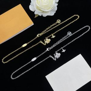 hoge kwaliteit designer kettingen vrouw designer sieraden kettingen 18k vergulde luxe merk choker bloem letter ketting voor huwelijksfeest cadeau