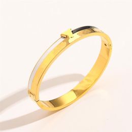 Diseñador de alta calidad Pulseras con dijes de acero inoxidable Moda para hombre para mujer Marca Carta Aceros Sello Annulus Brazalete Oro de lujo Plat2381