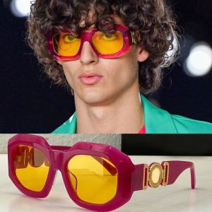 Gafas de sol de diseñador de alta calidad para mujeres Men Classic Hipster Style Hipster UV Marco de moda Famas de moda Gafas de lujo diseñadas con cajas