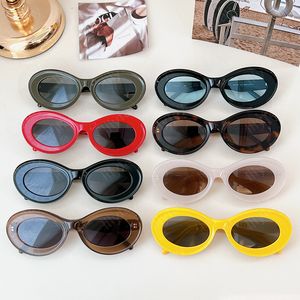 Lunettes de soleil de haute qualité designer pour femmes Fashion Summer Sunshade Sungass Luxury Marque Gold Lettres Gold Sun Sun Verre Ovale Lens Eyeglass avec boîte -14