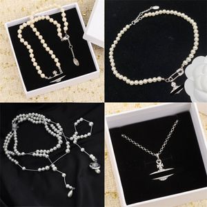 Hoge kwaliteit ontwerper met doos Vivians hanger kettingen voor vrouwen Saturnus en Venus diamanten parel ketting sieraden kerst gifis gratis verzending