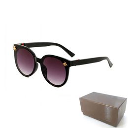 Diseñador de alta calidad Gafas de sol para mujer 5152 Gafas de sol para hombre de lujo Protección UV hombres anteojos gradiente bisagra de metal Moda mujer232S