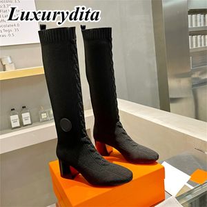 Bottes longues de luxe pour femmes de haute qualité, semelle épaisse, jambe à talons hauts, bottes Martin en cuir à la mode sur les bottines sur les chaussettes au genou, bottes Chelsea à talon H YMHM 020