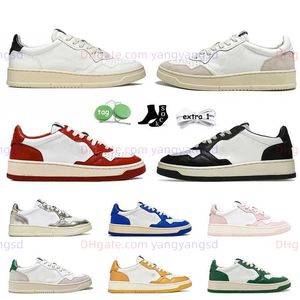 Designerschoenen van hoge kwaliteit Dames Vrijetijdsschoenen Autrys Medalist Two-Tone Leather USA Embossed logo printing Basketbalschoenen Klassieke retro Hoge lage sneakers