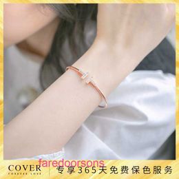 Bracciale in edizione di alta qualità Light Luxury Tifannissm Net Stella rossa Apertura a doppia T Bracciale elastico in argento sterling in oro rosa 18 carati con scatola originale