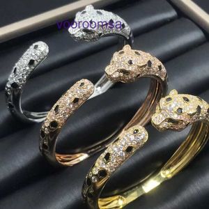 Hoge kwaliteit editie armband licht luxe autobanden uiteinde Leopard Head Spotted Emerald Open Gold 18K Female met originele doos