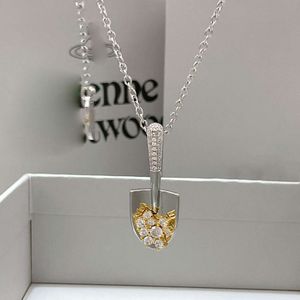 Hoge kwaliteit keizerin-weduwe verkoperd echt goud kleine schepketting lichte luxe en luxe stijl met micro-zirkoon ingelegd ontwerp voor vrouwelijke kraagketting