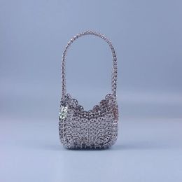 Bolso de noche de alta calidad Diseño de lujo Lentejuelas metálicas plateadas Bolso tejido hecho a mano Cena femenina Bolso de boda Suave 240104