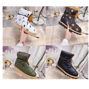 Hoge kwaliteit beroemde luxe designer camping laarzen mode korte laarzen vrouwen winter sneeuw laars platte bodem dames schoen boog dons schoenen brief lace-up maat 35-41