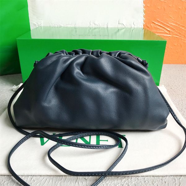 Sac de designer de haute qualité Luxe Mini tissé Nuage Embrayage Sacs à bandoulière Femmes Pochette en cuir Bandoulière Sac à main Maquillage Sac Hobos Portefeuilles Hommes Sacs de nuit de plage