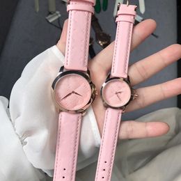 Hoge kwaliteit modeontwerper paar horloge quartz horloge heren 39MM dames 32MMwatches Valentijn cadeau luxe lederen horlogeband