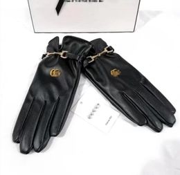 Guantes de cinco dedos de diseñador de moda de alta calidad, marca de ocio, guantes de flores de perlas de lujo, guantes de lana de invierno con letras clásicas