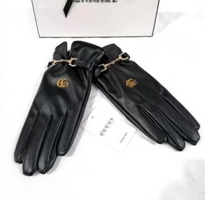 Haute Qualité Créateur De Mode Cinq Doigts Gants Marque Loisirs Luxe Perle Fleurs Gant Lettres Classiques Gants De Laine D'hiver