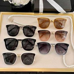 Gafas de sol de diseño de lujo de alta calidad NUEVA PEQUEÑA FRAGRANCIA PEQUEÑA PARA MUJER 6090 MISMO ESTILO Caja de moda de gafas de sol antivuelco Tide