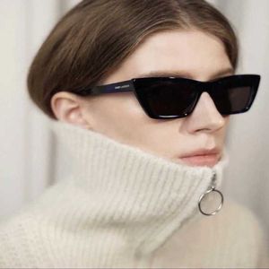 Lunettes de soleil créatrices de luxe à la mode de haute qualité Nouvelles lunettes de soleil d'ombrage mince avancé des femmes