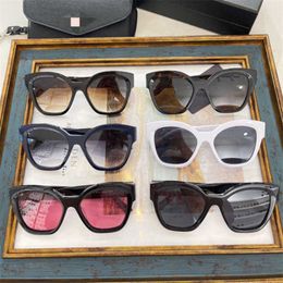 Lunettes de soleil à la mode de haute qualité Designer de luxe masculin des lunettes de soleil pour femmes de la famille de la famille carrée de style coréen japonais