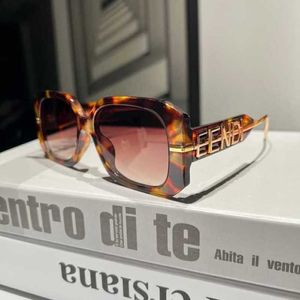 Gafas de sol de alta calidad de moda diseñador de lujo para hombres Gafas de sol para mujeres Cabezal de moda Metal sin tendencia elegante