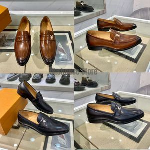 Chaussures habillées de haute qualité pour les designers doux hommes noir marron chaussures en cuir véritable bout pointu hommes affaires Oxfords chaussures décontractées