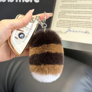 Keychain Keychain Keychain Raccoon Chain de clé Key Pom Pom Pom Fur Ladies Sac Pendentif