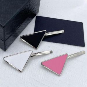 Pinza de pelo de Metal para niña de alta calidad, pasadores con letras triangulares de diseñador para mujer, accesorios para el cabello de moda, 3 colores 9744571