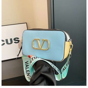 Hoogwaardige handtas voor vrouwen 2024 Nieuwe veelzijdige veelzijdige ketting enkele schouder crossbody populaire minimalistische camera kleine vierkante tas 80% fabrieksgroothandel