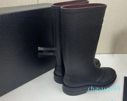 Botas altas de alta calidad, Botas de lluvia hasta la rodilla de diseñador, zapatos cálidos sexis de invierno a la moda para mujer