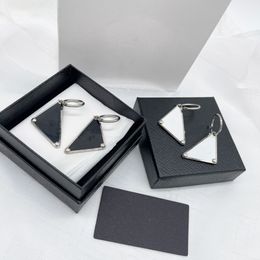 Haute qualité Triangle inversé Designers P lettre lettres de luxe Stud marque en acier inoxydable femmes perle boucle d'oreille de mariage bijoux de fête