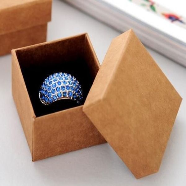Boîte de bijoux de haute qualité Amourage Boîte à bagues Boîte à cadeaux Kraft Paper Box pour femmes Boîte de rangement de bijoux Affichage 5 5 3 8CM247Y