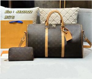 Bolso de diseñador de viaje Keepall de alta calidad Bolso clásico para mujer / hombre Duffel Gran capacidad Flor vieja Hombro impreso ToteBags Moda Marrón Totes con asa a cuadros 001 #